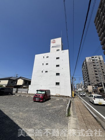 ６７２６４　岐阜市平和通２丁目売ビルの外観