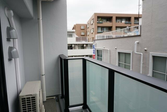 プレミアムフラット横濱上大岡のバルコニー
