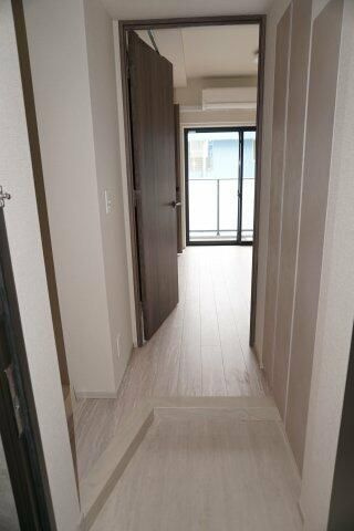 プレミアムフラット横濱上大岡の玄関