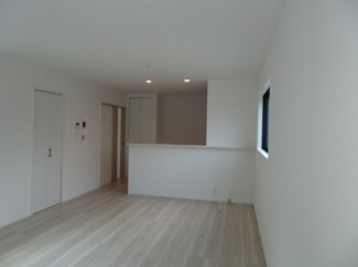 【居間・リビング】 | 川西市矢問1丁目13の16　新築一戸建て