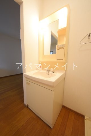 【洗面所】 | 細田ハウス | 忙しい朝には欠かせない洗面所です