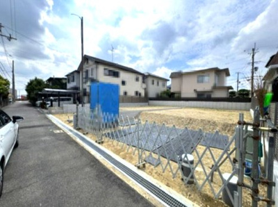 【前面道路含む現地写真】 | 堺市東区日置荘原寺町　A号棟 | コンビニ・スーパー等が徒歩圏内にあり、日々のお買物に便利！(2026年7月20日撮影)