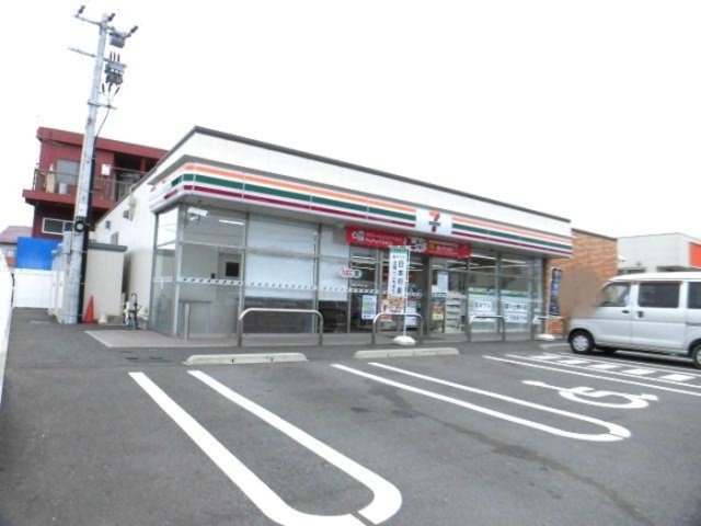  | ヴァンヴェール | セブンイレブン花繰店 527ｍ
