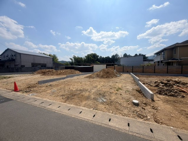 大原野灰方町２号地の駐車場