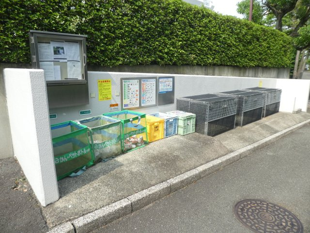 分別もしっかりされたゴミ捨て場
