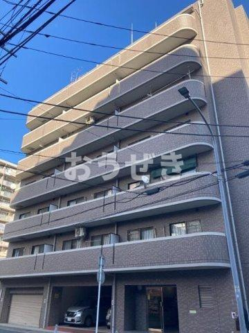 エステハイム横浜のエントランス
