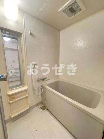 エステハイム横浜の浴室
