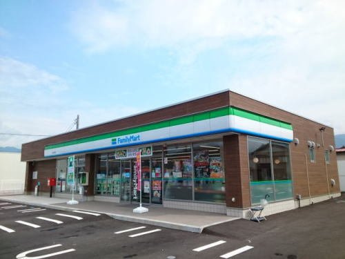 エルカ－サ　Ｃの周辺|ファミリーマート 勝山郡町店まで140m