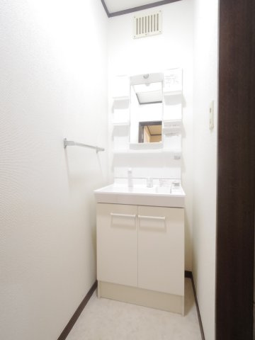 キャピタル岡本の洗面所