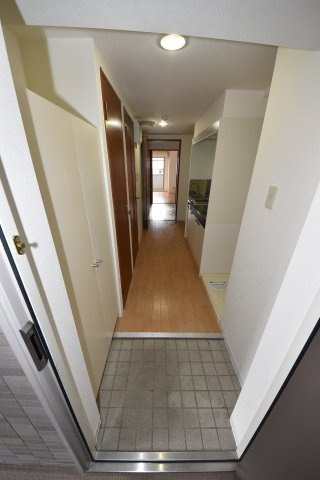 セントラル南船場の玄関|収納もある玄関です