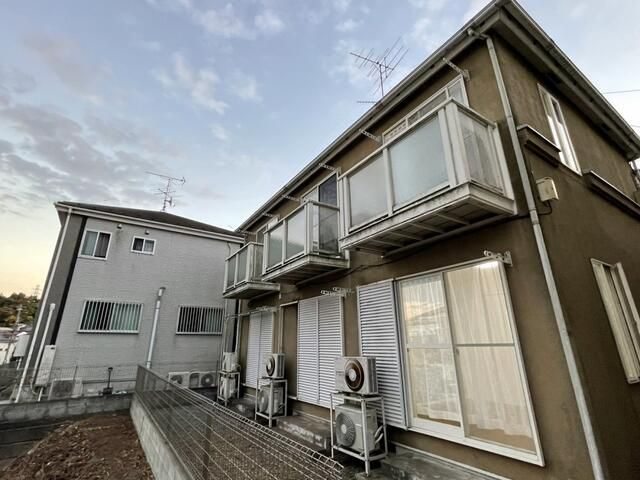横浜市旭区中尾１丁目のアパートの外観