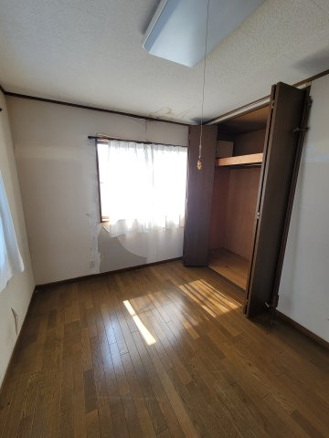 厚木市上古沢の倉庫の内装