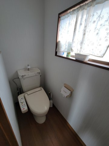 厚木市上古沢の倉庫のトイレ