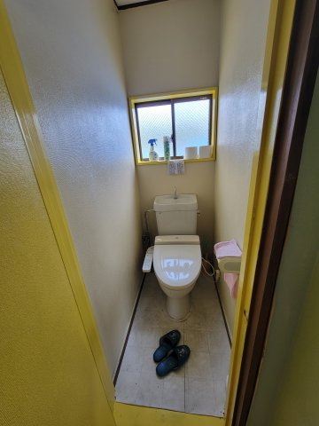 厚木市上古沢の倉庫のトイレ