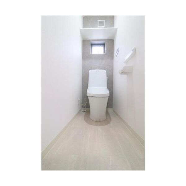 フォレストクリエオーレ高師浜のトイレ|シンプルで使いやすいトイレです
