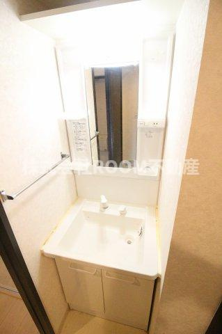 Still上東の独立洗面台|使いやすい独立洗面台です
