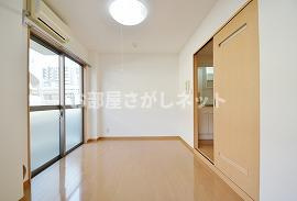 板橋区板橋２丁目の賃貸マンションの居間・リビング