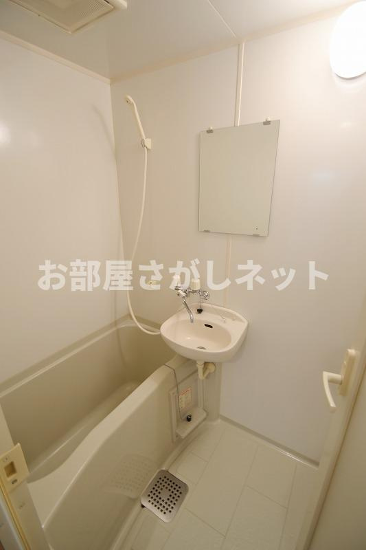 板橋区板橋２丁目の賃貸マンションの浴室