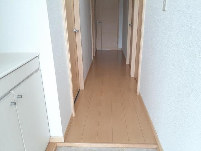 ニューマリッチ加古の玄関