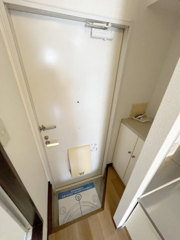 サンハイツ藤得の玄関