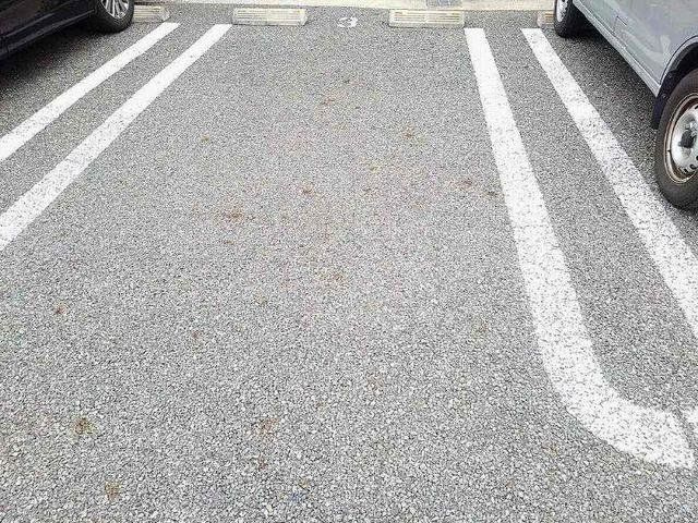 グランディールⅠ－Ｂの駐車場