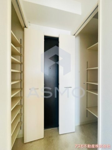【玄関】 | サンブライト今里 | 同マンション別部屋　参考写真