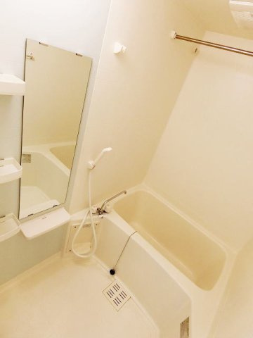 【浴室】 | フラットワン | 日々の疲れを癒すお風呂付です