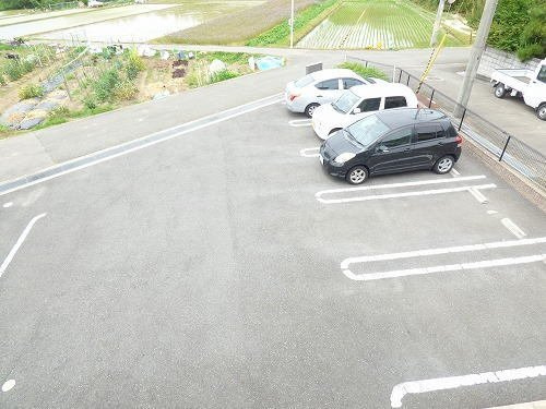 【駐車場】 | ルミエール魚住 | 駐車場があります