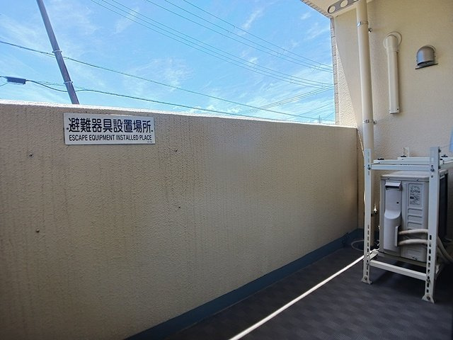 【バルコニー】 | グランアウローラⅧ | 開放的で明るい空間を演出してくれるバルコニーです
