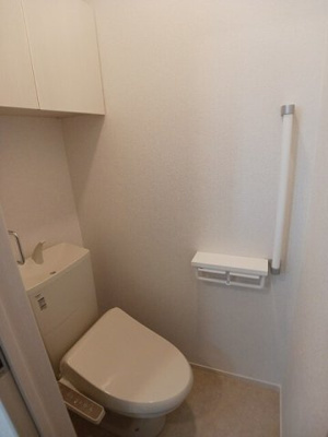 【トイレ】 | プリムローズ | ゆったりとした空間のトイレです