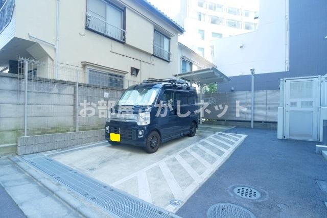 PREMIUM　CUBE　品川大崎【おとり物件なし】#学生・社会人にオススメ！初期費用分割払いOK！の駐車場