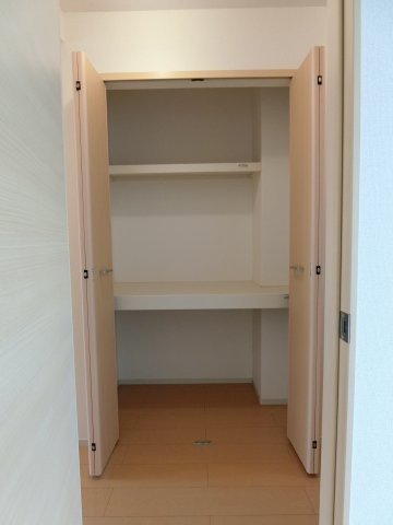 ベル　オーブ　Ｎの収納|イメージ101号室の写真（反転あり）