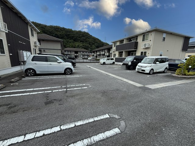 ベル　オーブ　Ｎの駐車場