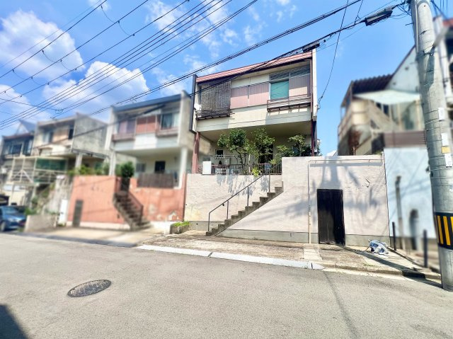 【前面道路含む現地写真】の画像