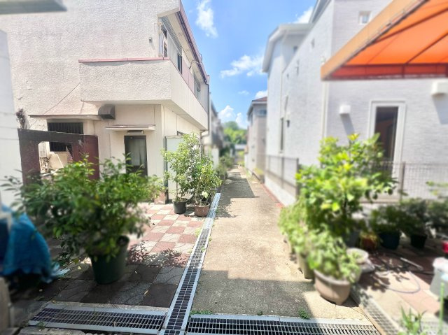 【前面道路含む現地写真】の画像