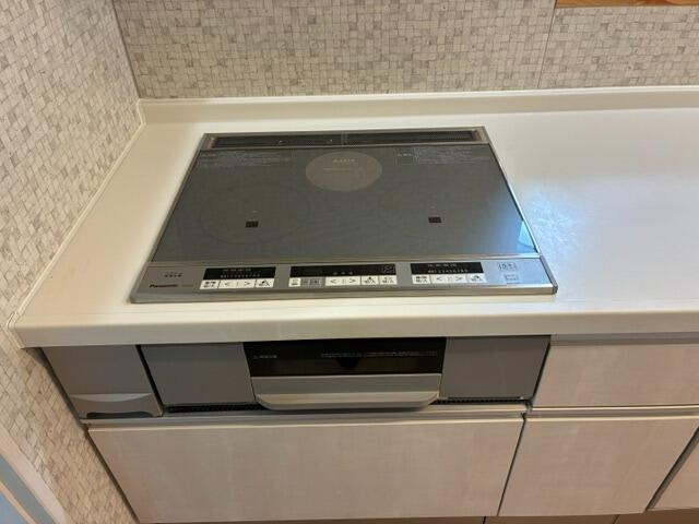 南久万　中古戸建のキッチン|ＩＨクッキングヒ－タ－