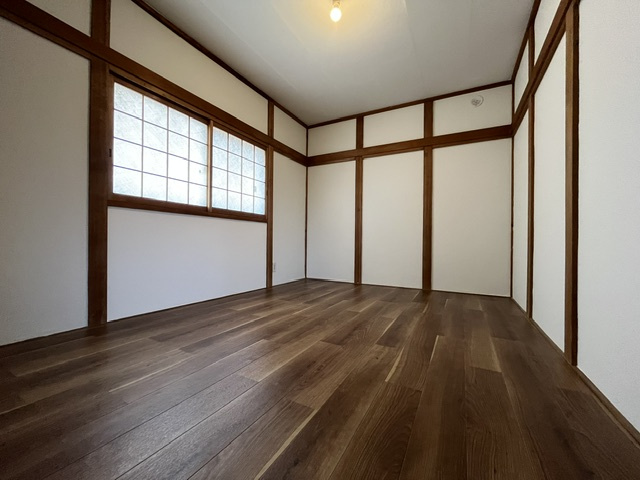 汐ノ宮貸家の洋室
