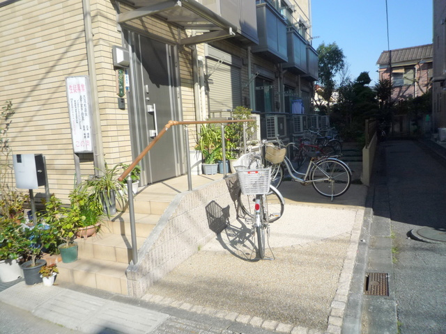 カーサエスペランサのロビー|★自転車置き場★
