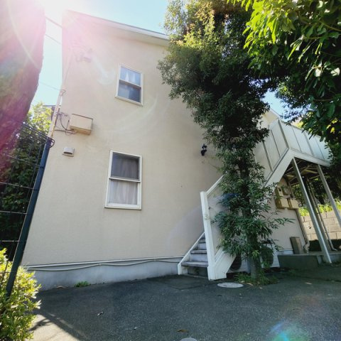 K.M.H.COURTTERRACE