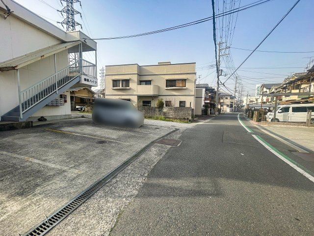 善積ハイツの駐車場|【前面道路約５．２ｍ】スムーズに駐車可能◎