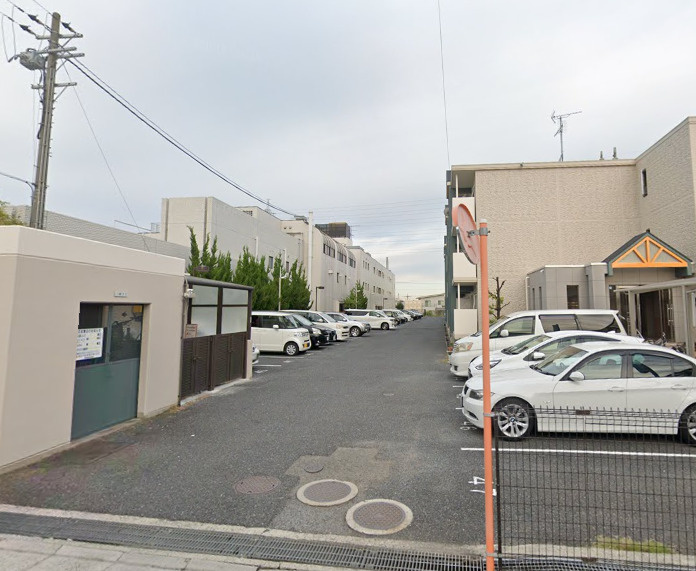 雅マンションの駐車場|駐車スペースもあります