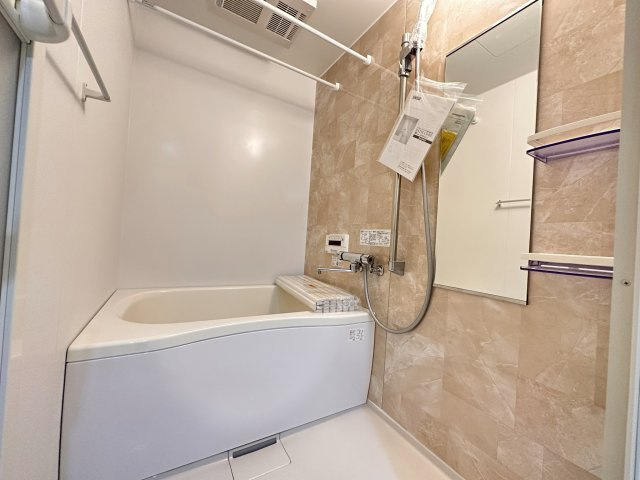 雅マンションの浴室|コンパクトで使いやすいお風呂です