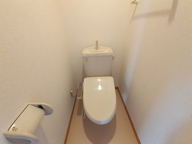 【トイレ】 | ＢｒｉｇｈｔＨｉｌｌｓ　Ｈ＆Ｋ | コンパクトで使いやすいトイレです