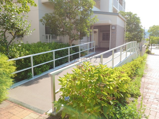 【エントランス】 | フレール宝塚御殿山6号棟