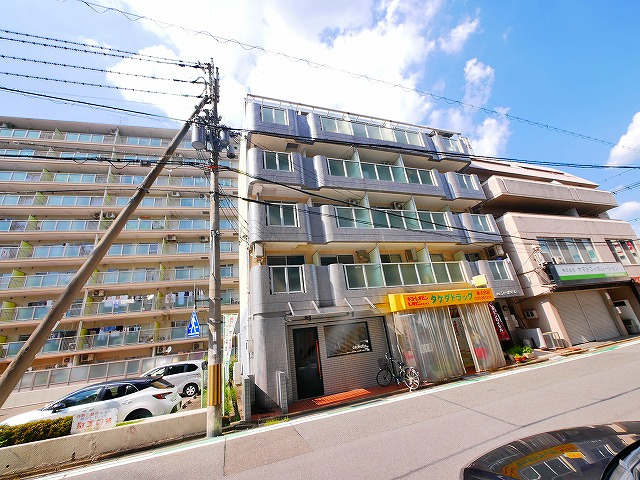 コーポ平和の外観