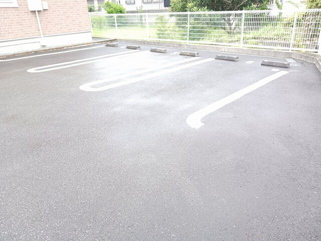 プロムナード大野の駐車場