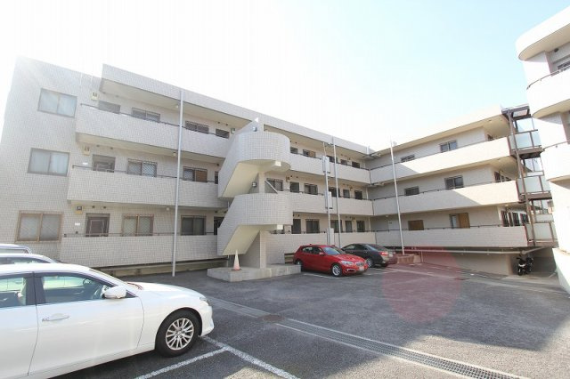 【駐車場】 | ベウラ大泉学園　(保谷店) | 宅配ボックスがあり、不在時にもラクラク荷物が受け取れます。