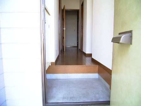 ノアーズアークの玄関|明るい玄関です