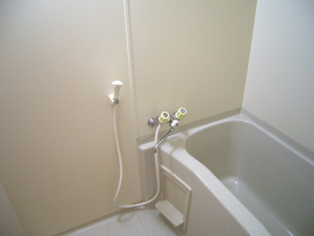 ノアーズアークの浴室|コンパクトで使いやすいお風呂です