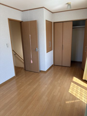 【洋室】 | 本新町N貸家